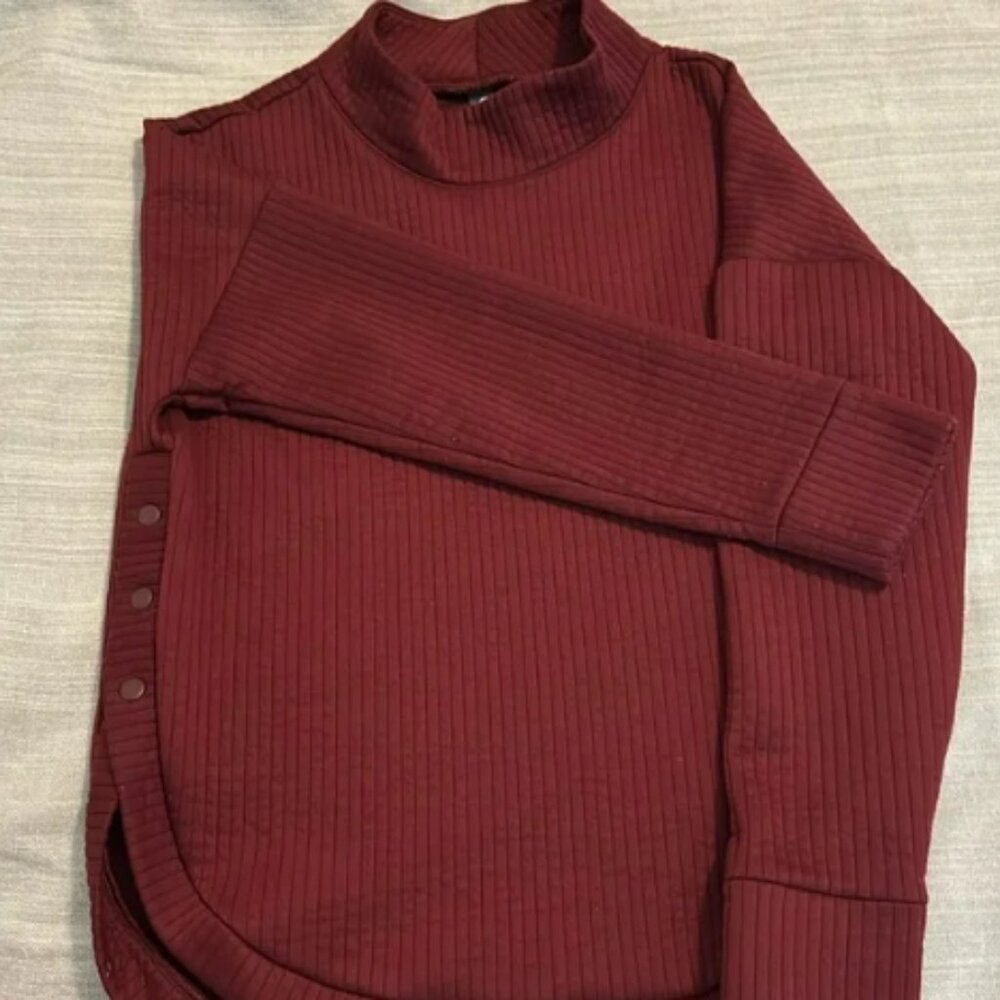 Gap Cranberry Red Pullover Top size Medium TALL